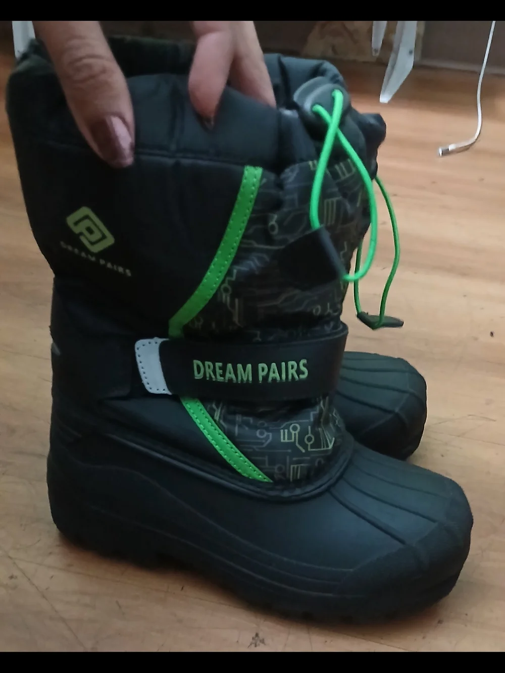 Dream Pairs Black and Gray Cozy Lined Kids Boots Size US  1